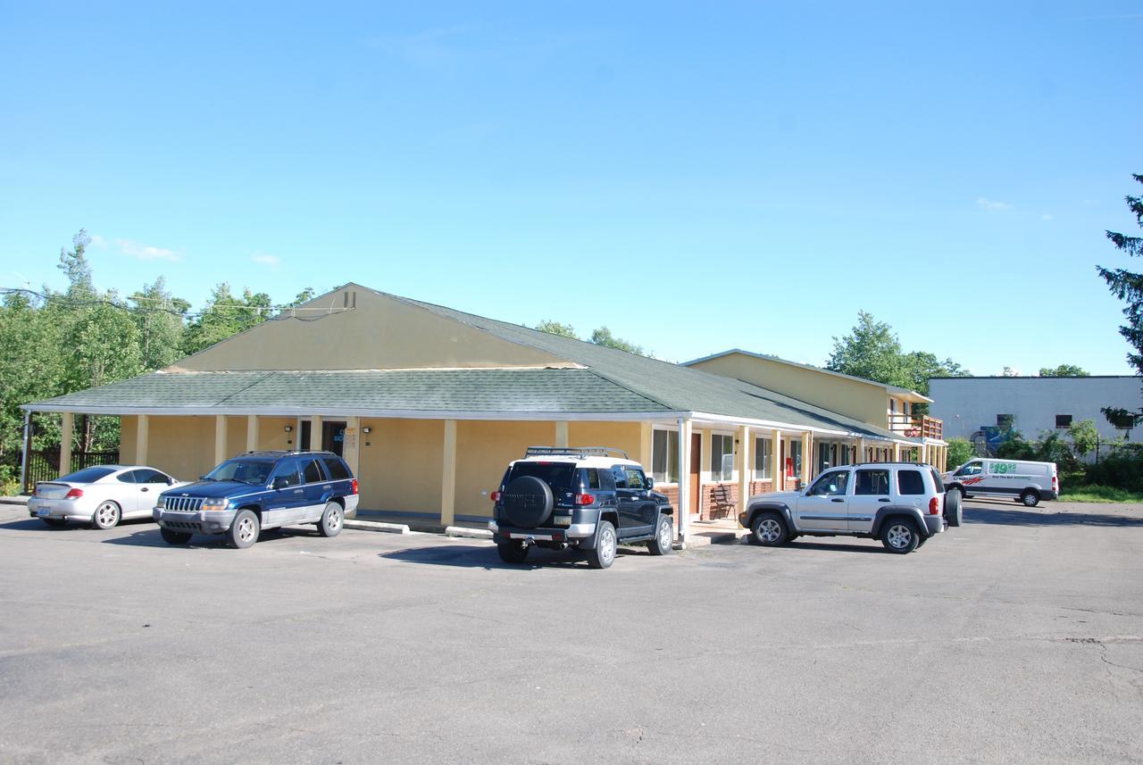 Mount Laurel Motel ヘーズルトン エクステリア 写真