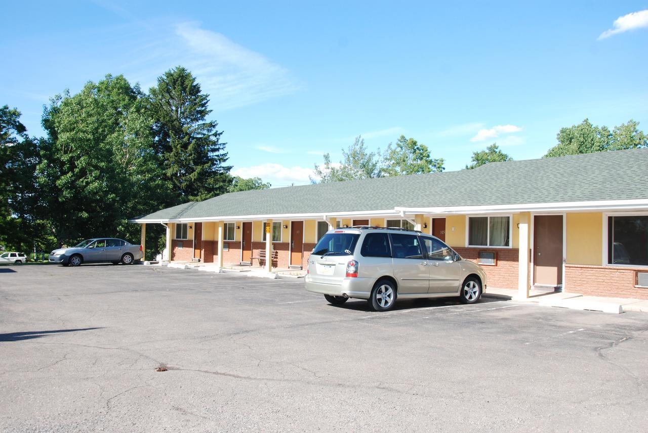 Mount Laurel Motel ヘーズルトン エクステリア 写真