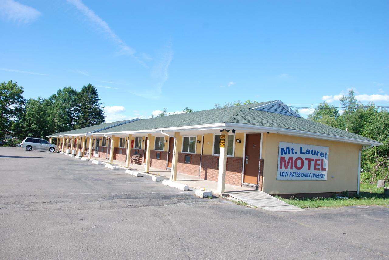 Mount Laurel Motel ヘーズルトン エクステリア 写真